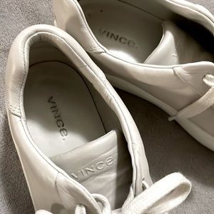 Vince platform size US 7, EUR 37